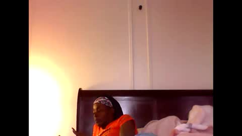 chocolatedrop_ online show from September 30, 12:21 pm