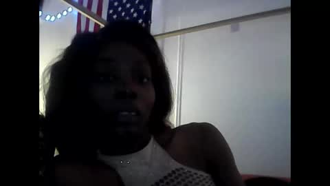 chocolatedrop_ online show from April 19, 1:38 am