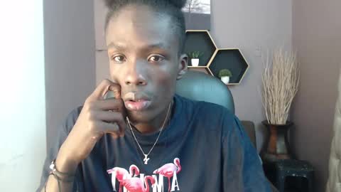 Snapshot of chombo_ath chatting on December 30, 6:38 pm Chombo online show from December 30, 6:38 pm