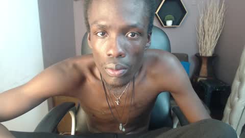 Snapshot of chombo_ath chatting on January 29, 8:08 am Chombo online show from January 29, 8:08 am
