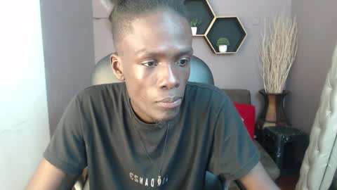 Snapshot of chombo_ath chatting on February 4, 10:54 am Chombo online show from February 4, 10:54 am