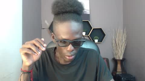 Snapshot of chombo_ath chatting on February 18, 7:41 pm Chombo online show from February 18, 7:41 pm
