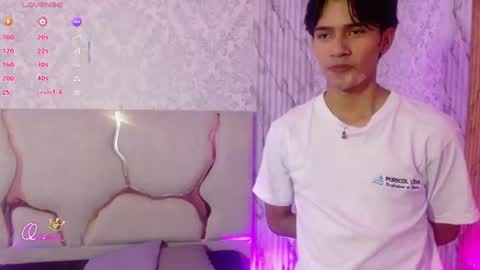 Snapshot of chos_tay chatting on June 24, 11:31 am chos_tay online show from June 24, 11:31 am