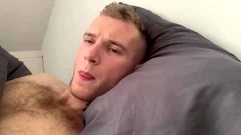 Snapshot of chosentwink chatting on April 5, 6:21 am Johnny online show from April 5, 6:21 am