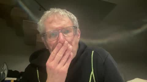 Snapshot of choupipat1 chatting on February 28, 11:01 pm choupipat1 online show from February 28, 11:01 pm