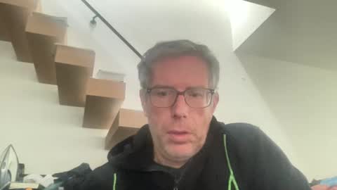 Snapshot of choupipat1 chatting on March 4, 1:06 pm choupipat1 online show from March 4, 1:06 pm