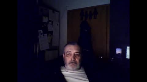 Chris online show from December 8, 4:35 am