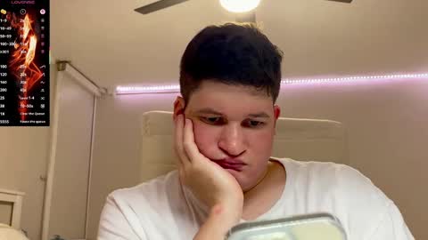 Snapshot of chris___evanss chatting on September 28, 12:16 am Chris Evens online show from September 28, 12:16 am