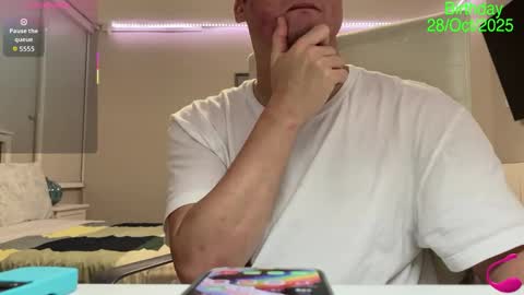 Snapshot of chris___evanss chatting on October 20, 2:12 am Chris Evens online show from October 20, 2:12 am