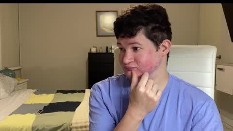 Snapshot of chris___evanss chatting on November 3, 7:04 pm Chris Evens online show from November 3, 7:04 pm