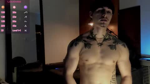 chris_angel01 online show from November 13, 7:51 am