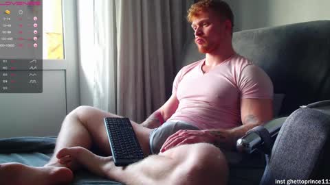 Snapshot of chris_boy37 chatting on February 8, 8:52 am redhead thief of sausages and hearts online show from February 8, 8:52 am