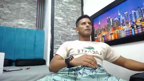 Snapshot of chris_dick2 chatting on March 6, 6:10 am chris_dick2 online show from March 6, 6:10 am