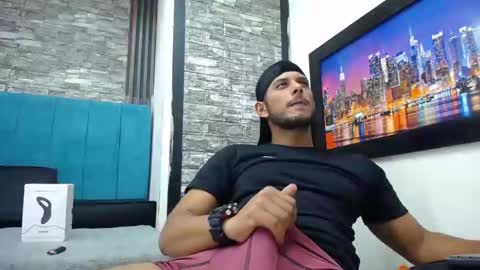 Snapshot of chris_dick2 chatting on March 20, 4:39 am chris_dick2 online show from March 20, 4:39 am