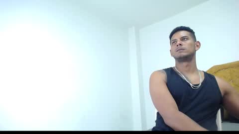 chris_dick2 online show from May 16, 3:58 am