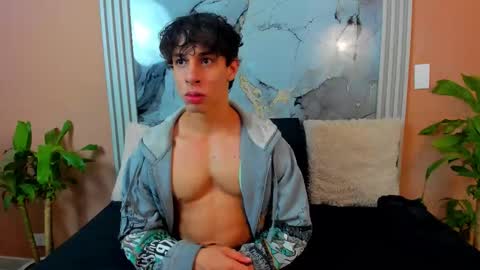 Chris Evans online show from November 14, 4:22 am