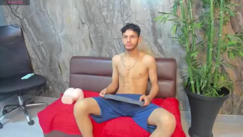 Snapshot of chris_greenn chatting on March 24, 11:15 am Chris online show from March 24, 11:15 am