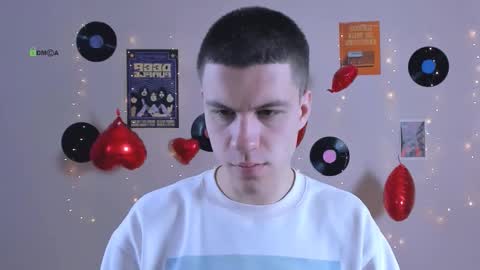 Snapshot of chris_loot chatting on February 16, 7:32 pm chris_loot online show from February 16, 7:32 pm