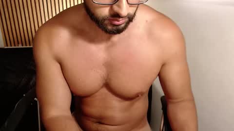 cris         Twitter magnum101010 insta magnumc20 online show from September 27, 8:58 pm