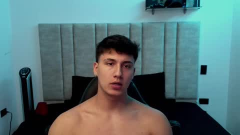 Snapshot of chris_morgannn chatting on January 2, 2:43 am chris_morgannn online show from January 2, 2:43 am