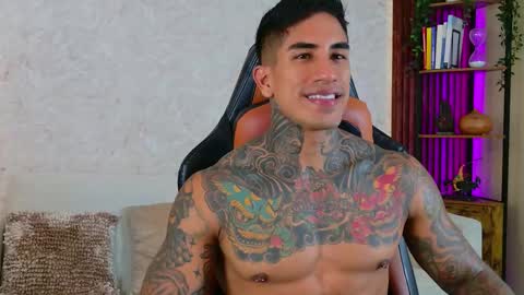 chris reilly online show from November 16, 4:07 am