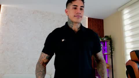 chris reilly online show from March 12, 8:37 pm