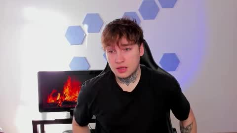 Chris Tyson online show from November 17, 8:42 am