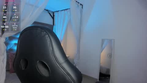 Snapshot of chris_velvet chatting on January 12, 7:30 pm Chris online show from January 12, 7:30 pm