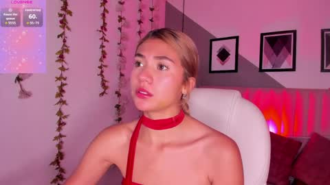 Snapshot of chris_velvet chatting on April 6, 7:26 pm Chris online show from April 6, 7:26 pm