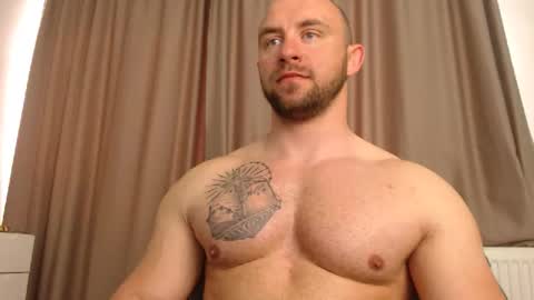 chrisbigbiceps online show from April 29, 6:17 am