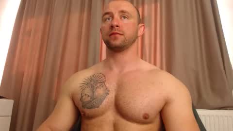 chrisbigbiceps online show from May 3, 6:19 am
