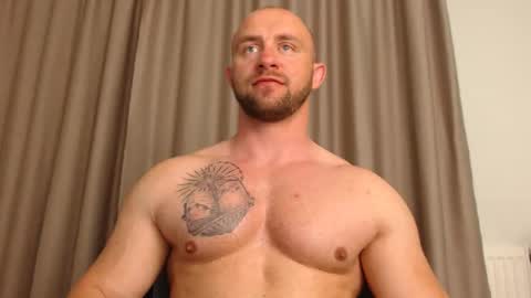 chrisbigbiceps online show from May 12, 5:32 pm