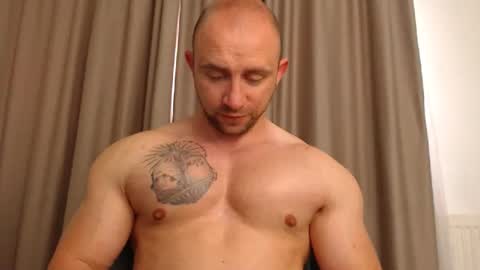 chrisbigbiceps online show from May 17, 3:30 pm