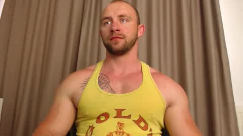 Snapshot of chrisbigbiceps chatting on May 26, 4:25 pm chrisbigbiceps online show from May 26, 4:25 pm