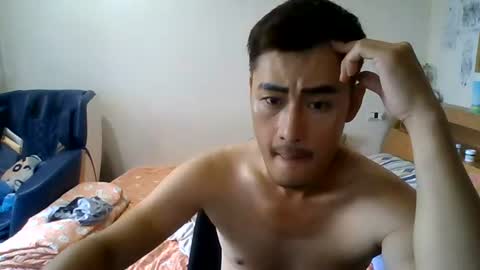 Snapshot of chrischarlchang chatting on June 18, 4:35 am M I T online show from June 18, 4:35 am