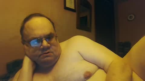 Snapshot of chrismini312 chatting on December 2, 1:03 am Chris The Jerk Off King online show from December 2, 1:03 am