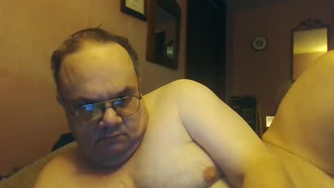 Snapshot of chrismini312 chatting on December 6, 5:22 pm Chris The Jerk Off King online show from December 6, 5:22 pm
