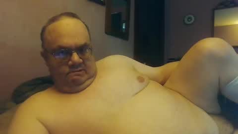Snapshot of chrismini312 chatting on January 15, 4:54 pm Chris The Jerk Off King online show from January 15, 4:54 pm