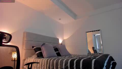 chrismorgan24 online show from September 18, 7:16 pm