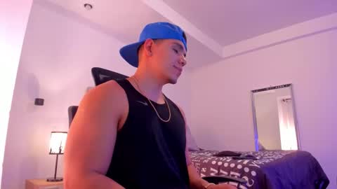 chrismorgan24 online show from November 20, 11:26 pm