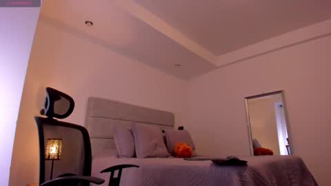 chrismorgan24 online show from November 29, 9:07 pm