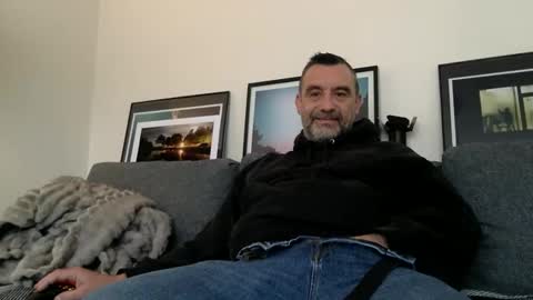 chrispanam13 online show from May 14, 9:38 am
