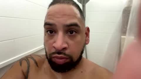 chrisr4203 online show from December 4, 3:27 am