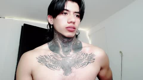 Snapshot of chriss_opp chatting on February 18, 8:47 pm CHRIS INDEPENT MODEL online show from February 18, 8:47 pm