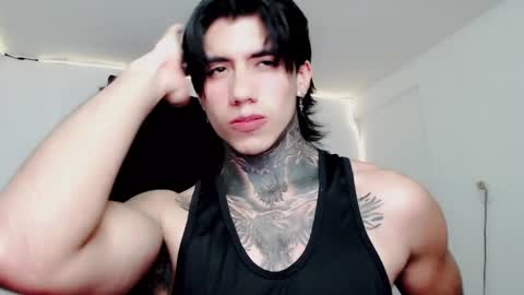 Snapshot of chriss_opp chatting on February 22, 6:19 pm CHRIS INDEPENT MODEL online show from February 22, 6:19 pm