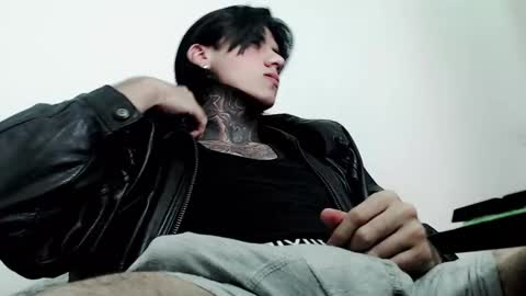 Snapshot of chriss_opp chatting on March 2, 5:47 pm CHRIS INDEPENT MODEL online show from March 2, 5:47 pm