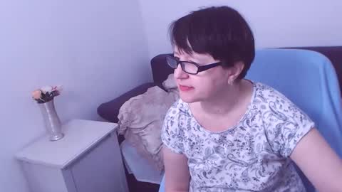 Christa online show from December 7, 3:04 am