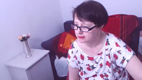 Christa online show from December 9, 3:18 am