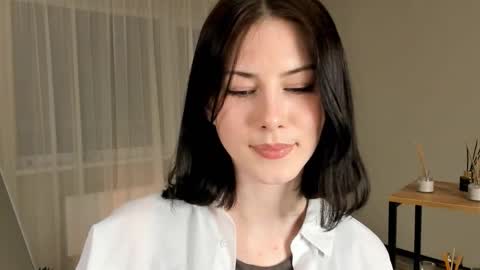 christaschrecongost online show from February 17, 6:03 pm