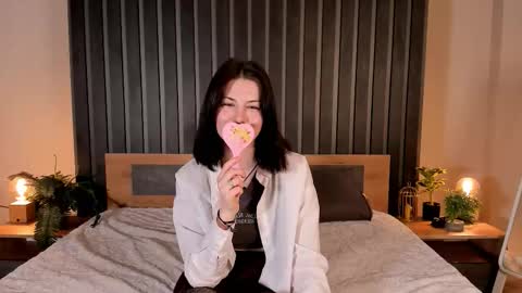 christaschrecongost online show from March 10, 10:20 am